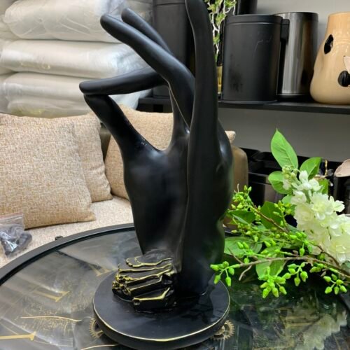 Elegant Hotel Ornaments – Durable Decorative Accents