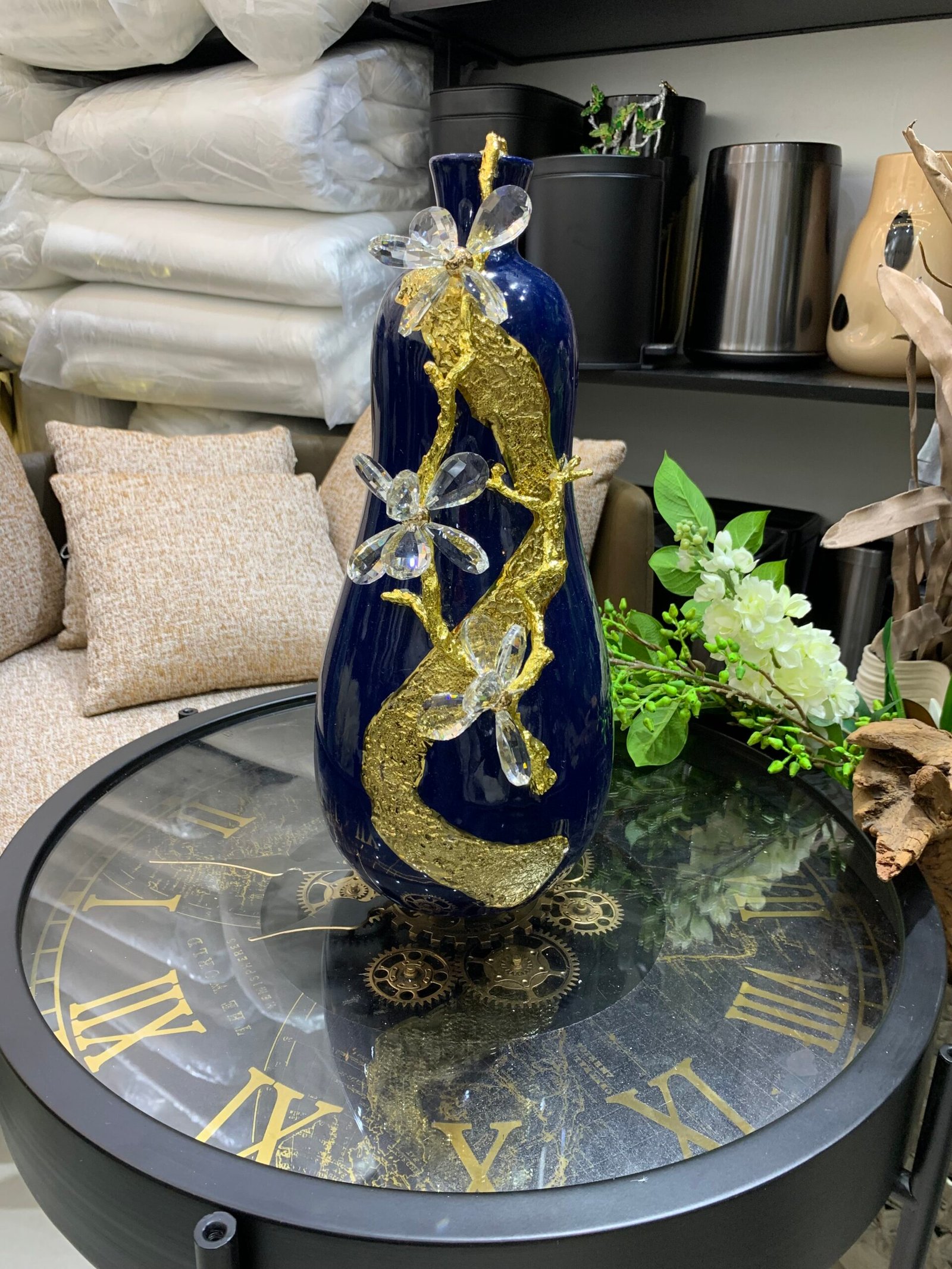 Elegant Hotel Ornaments – Durable Decorative Accents - Image 7